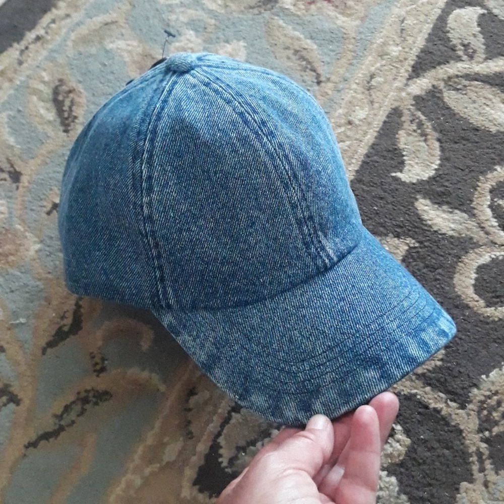 Sonoma Goods For Life cute denim ladies hat
